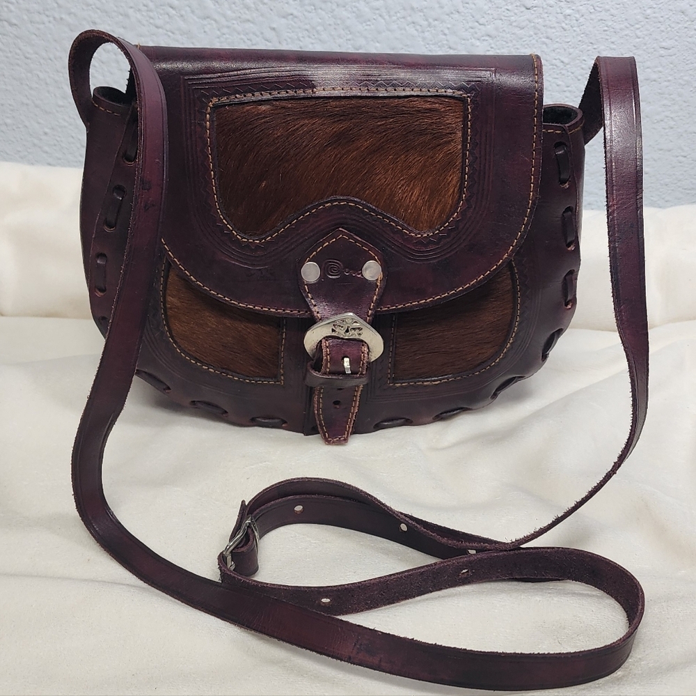 Puro Cuero Cowhide Leather Crossbody Bag